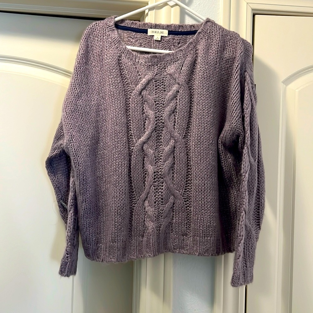 Cute lavender lighter weight sweater
